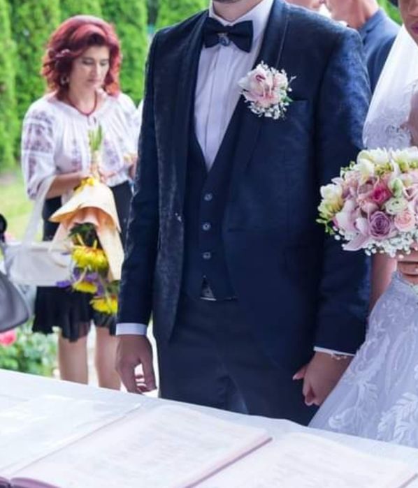 Costum mire/nas marimea 50