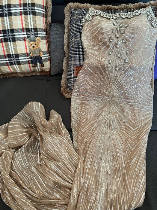 Официална рокля с паети