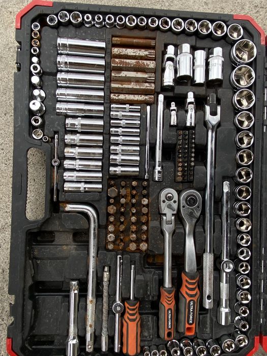 Набор ключей продаю