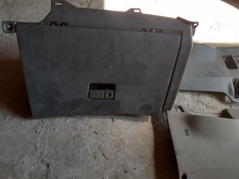 Запчасти на Тойота ипсум