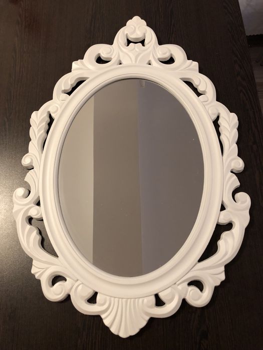 Oglinda ovala cu rama alba dimensiuni 48x56 cm pt nunta gatit mireasa