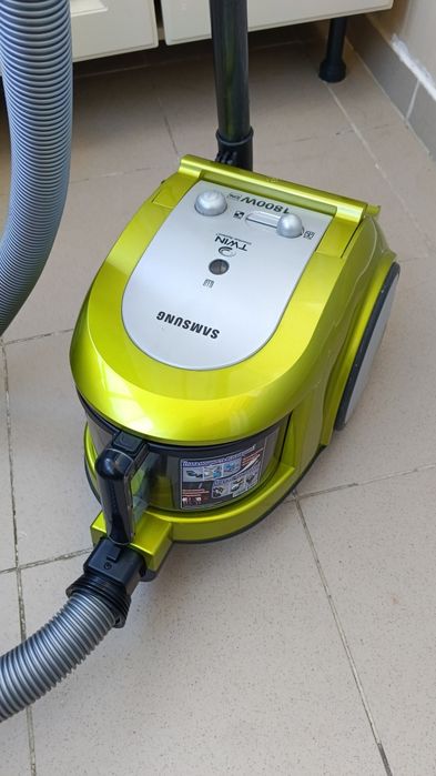 Пылесос Samsung 1800w