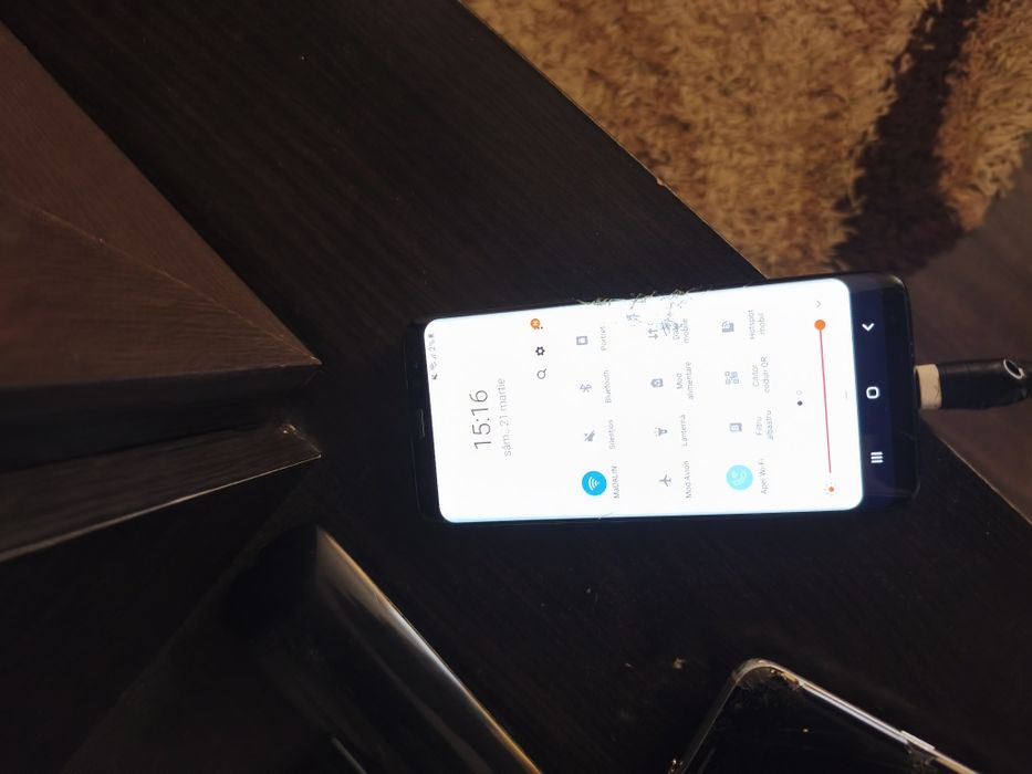 Vând 3 bucăți s8!