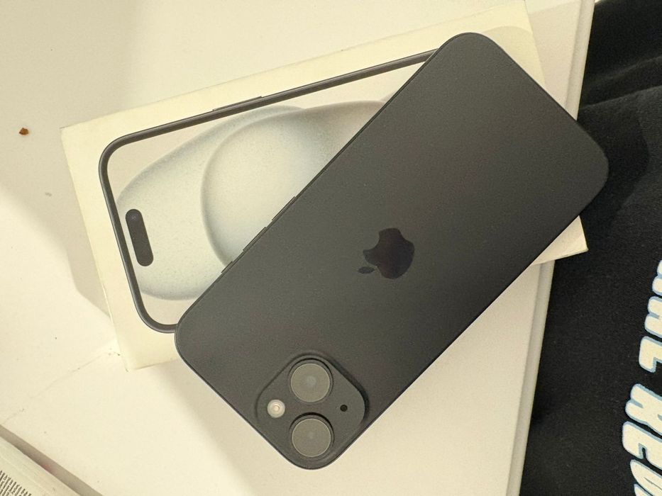 Айфон 15 128 г батарейка 100%