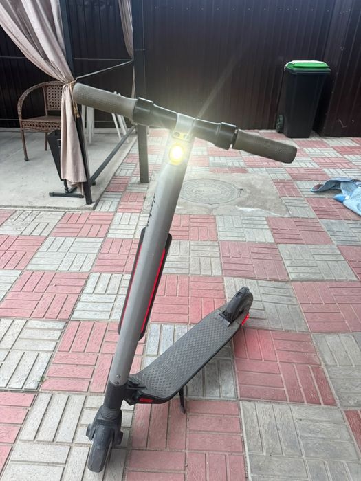 Электросамокат  ninebot