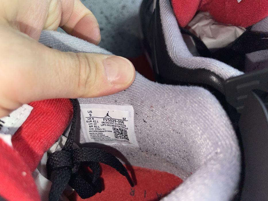 42.5 Nike Air Jordan 4 Retro BRED Reimagined Маратонки Reebok Adidas