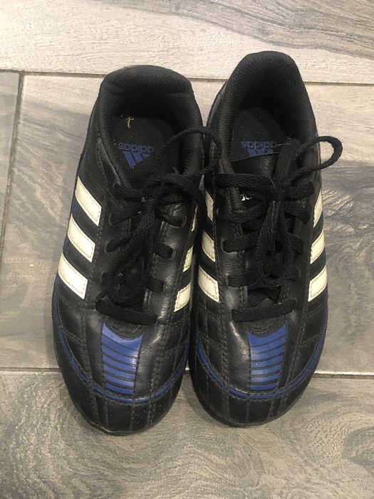 Детски футболни бутонки Адидас