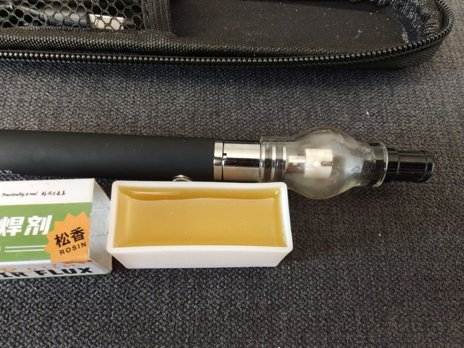 Detector scurt circuit de pe placi de baza cu rasina