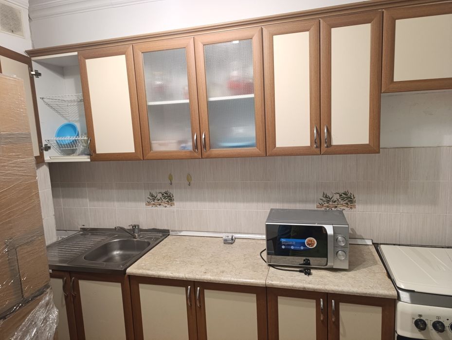 Отдам даром кухню и газ плиту