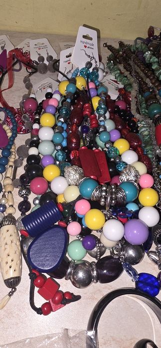 Vând bijuterii en-gros