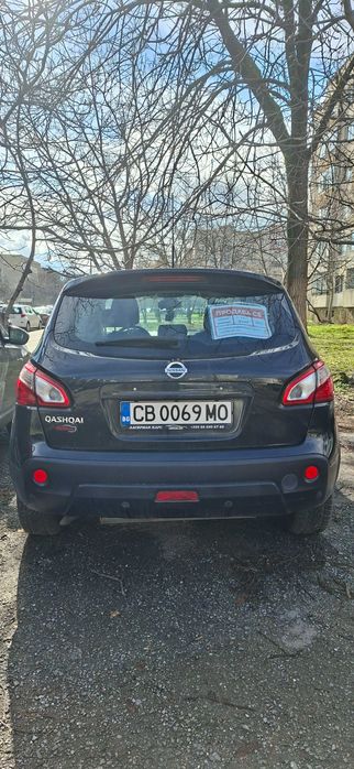 Черен Nissan Qashqai 1.6 Bi-Fuel 2013