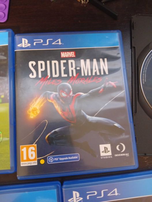 Ps4 slim + jocuri la 1000