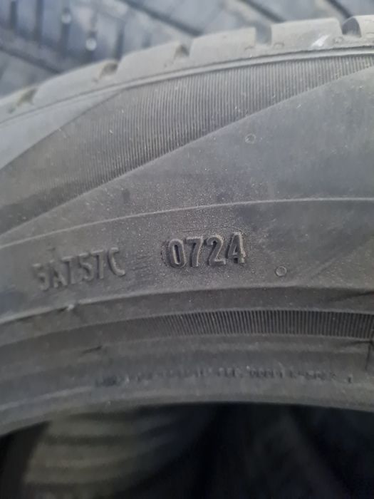 Anvelope de vânzare