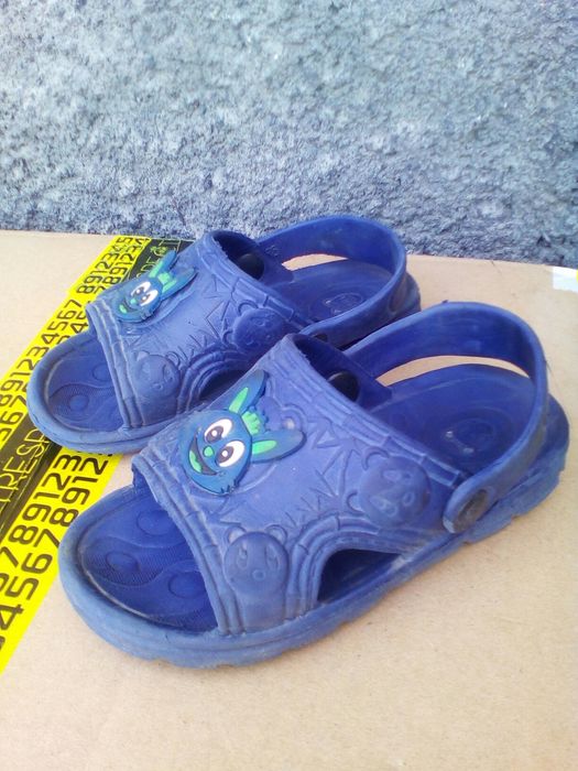 Сандалии на мальчика