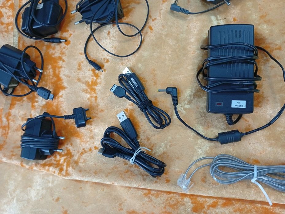 Продам разные зарядные устройства