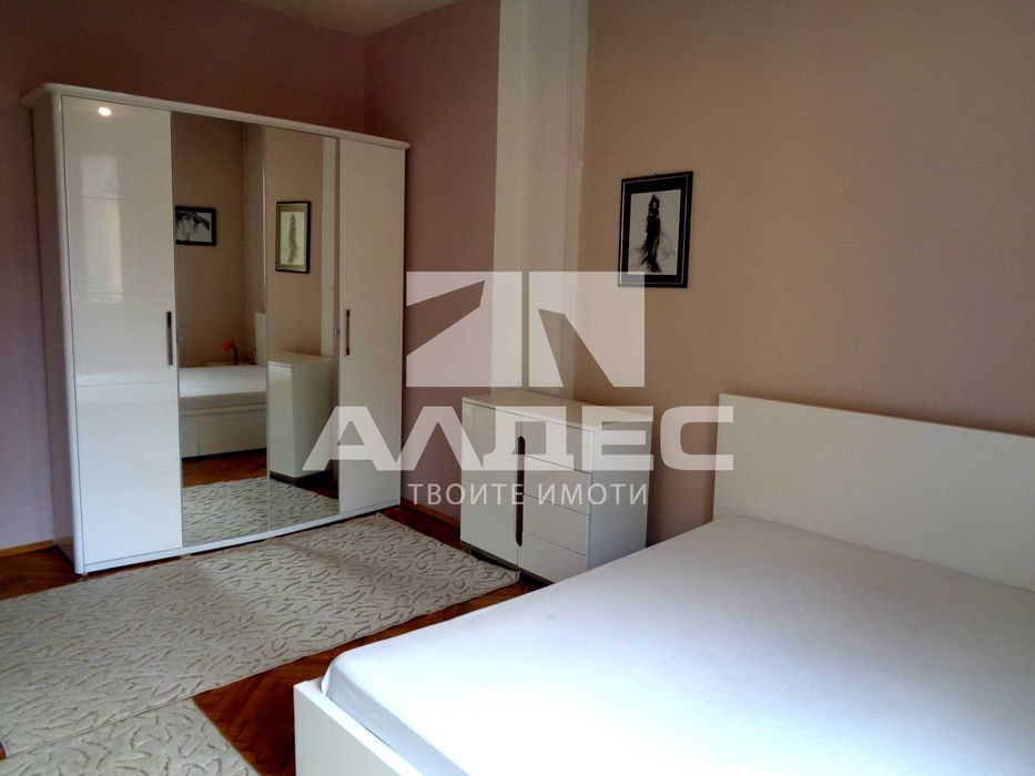 Дава се под наем Двустаен апартамент в София, Център - 95 кв.м за 1196.97 € - Снимка #8