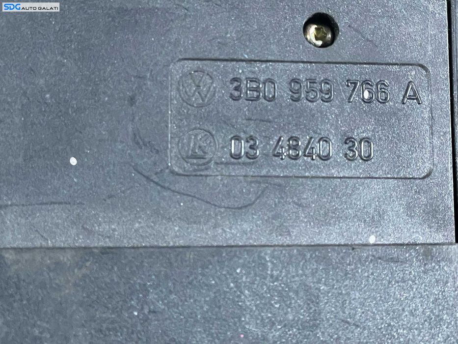Ansamblu Buton Butoane Comenzi Scaun Scaune Dreapta Reglaj Inaltime Spatar Memorie Volkswagen Passat B5.5 2001 - 2005 [LR0461]