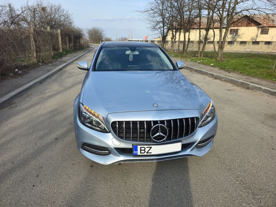 Mercedes-Benz C Propietar,Vopsea originala fara daune , Detin raport  ITP valabil2 ani