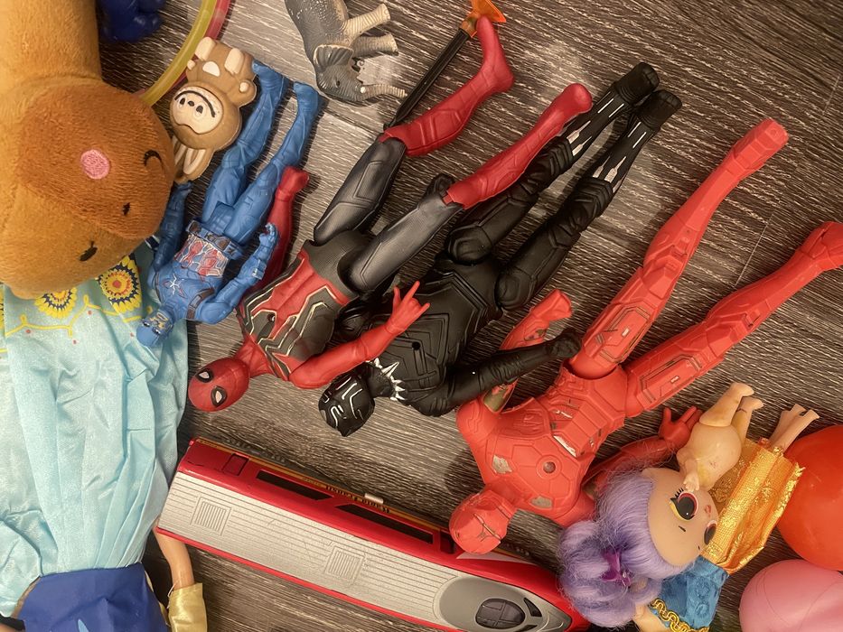 3 пакета игрушек