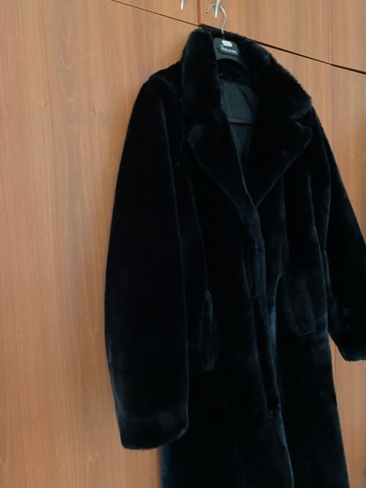 Дълго пухено палто