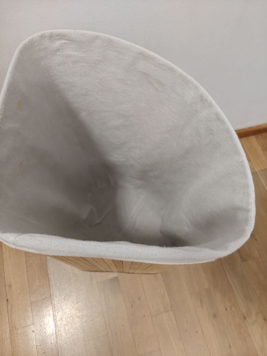 Vând cos rufe bambus pe colt Heinner home