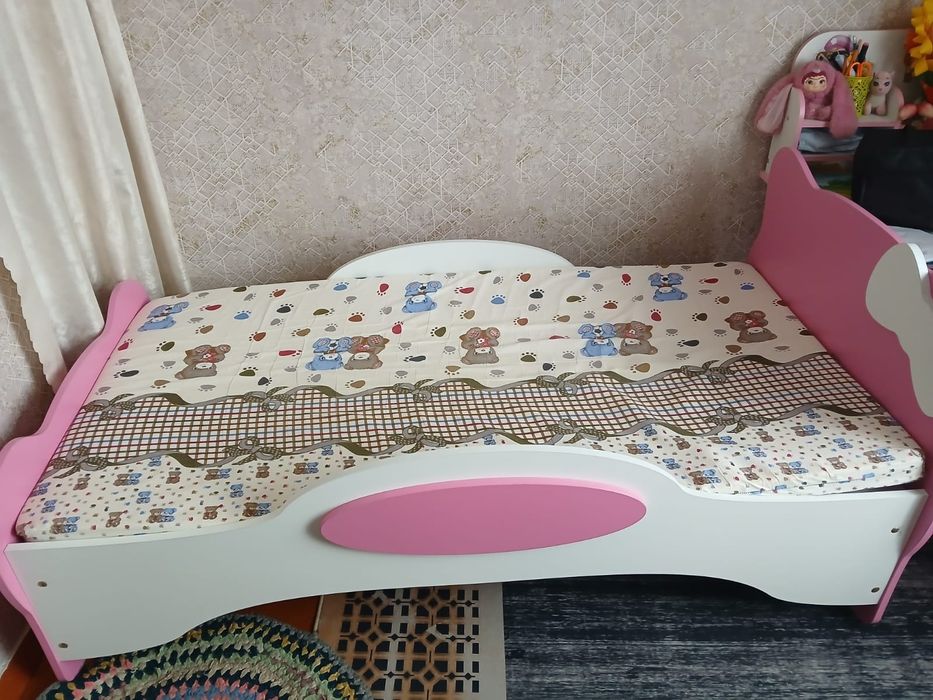 Продам,детскую кровать