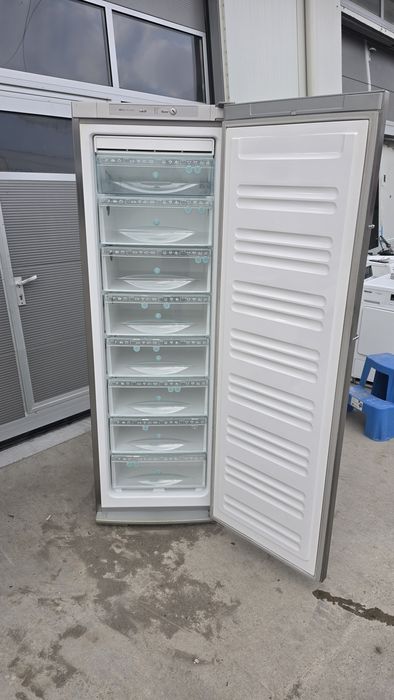 Фризер Miele 180см