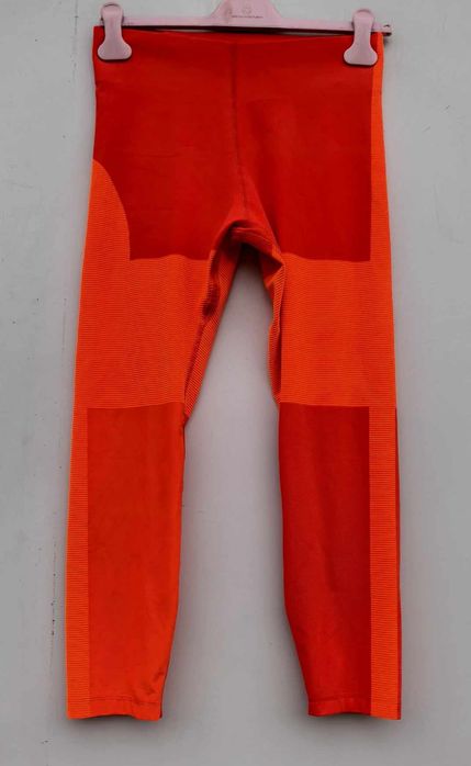 Nike жесток оригинален дамски клин М размер