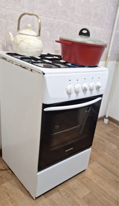 Продам газовую плиту