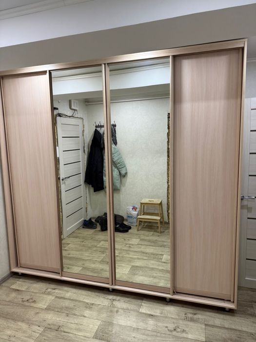 Шкаф купе в отличном состоянии