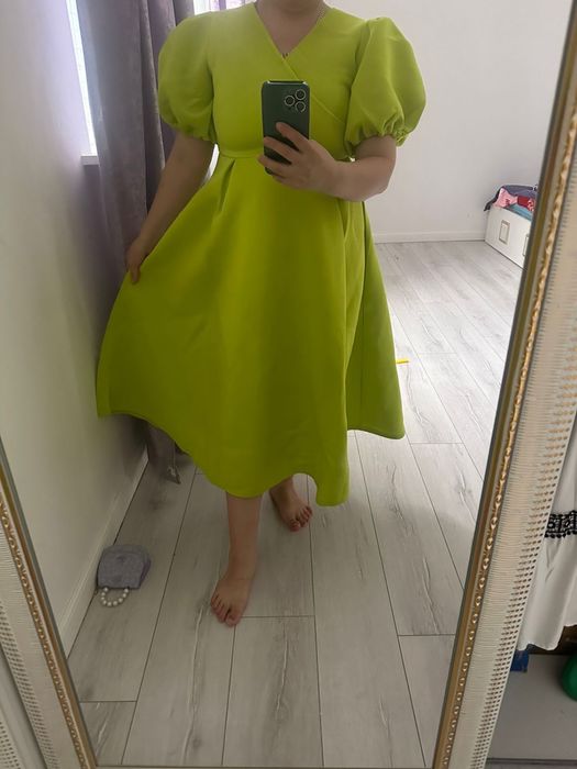 Кравать и платье 46  размен