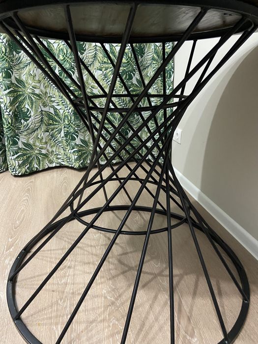 Продам стол ручной работы