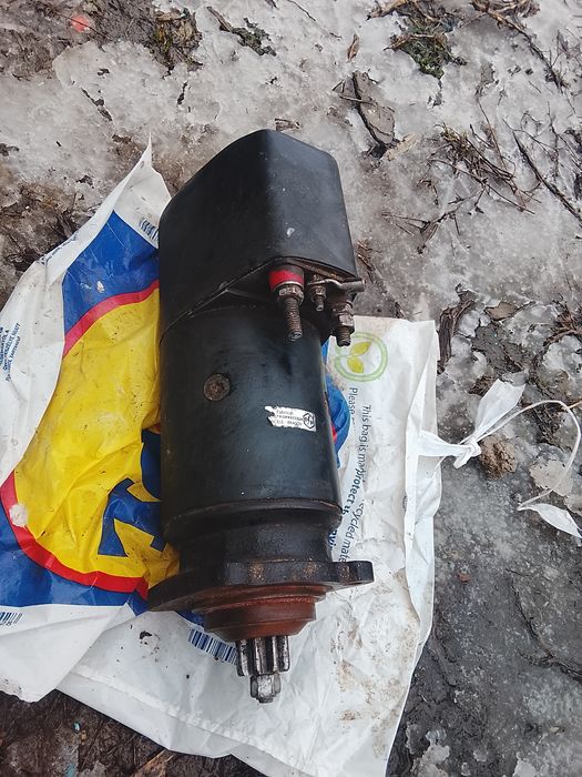 Vând arbore și un electromotor