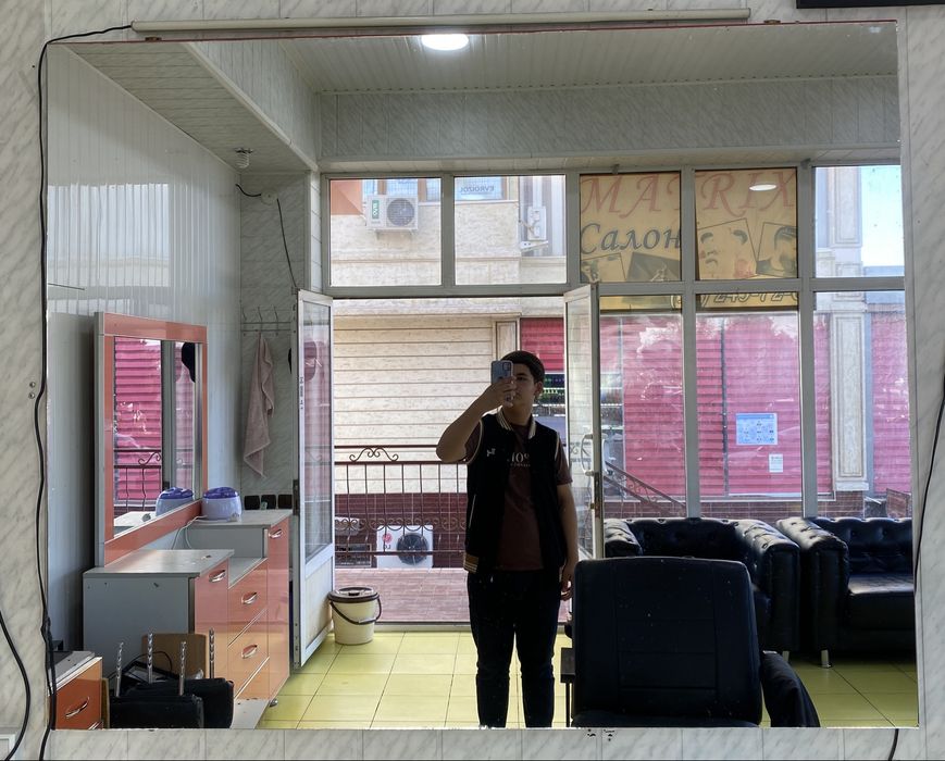 Mebel sotiladi sartaroshxonaniki narxi yana kelishiladi