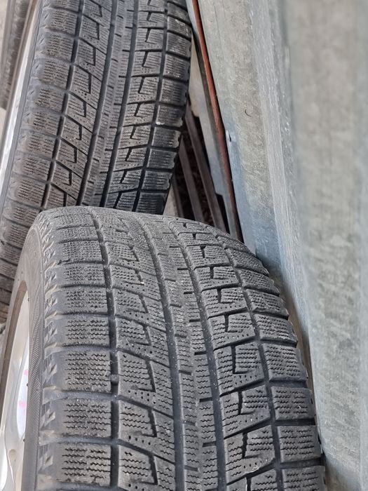 R17 диски с шинами Toyota Estima