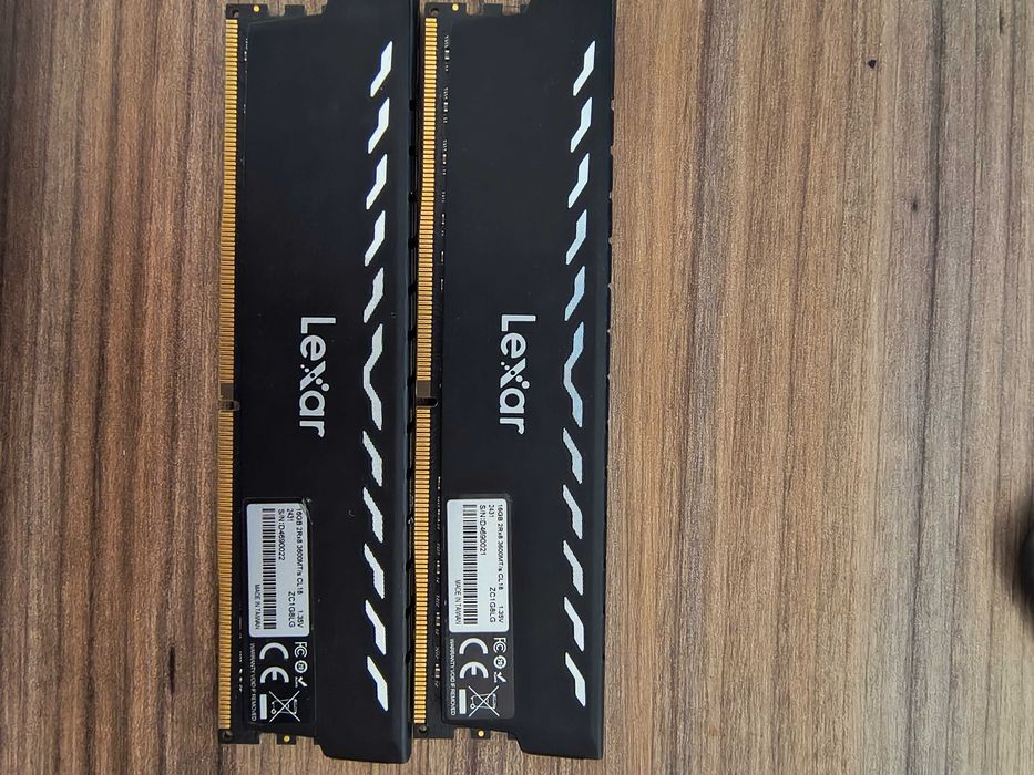 vand 32 Gb (2x16Gb) DDR4 , utilizat