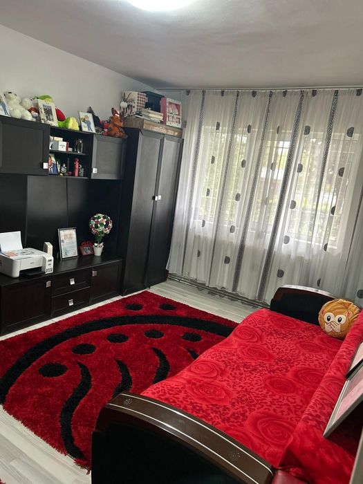 Închiriez apartament 2 camere