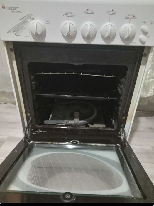 Продам газовую плиту б/у