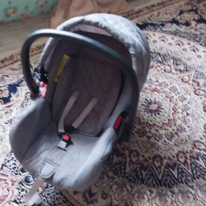 Продам детскую каляску