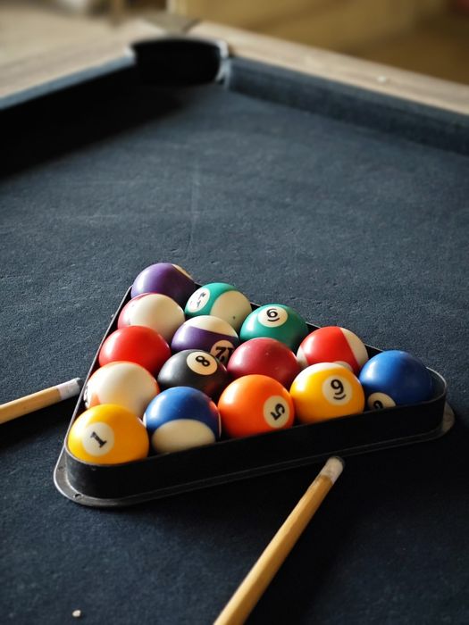 Билярдна маса , билярд