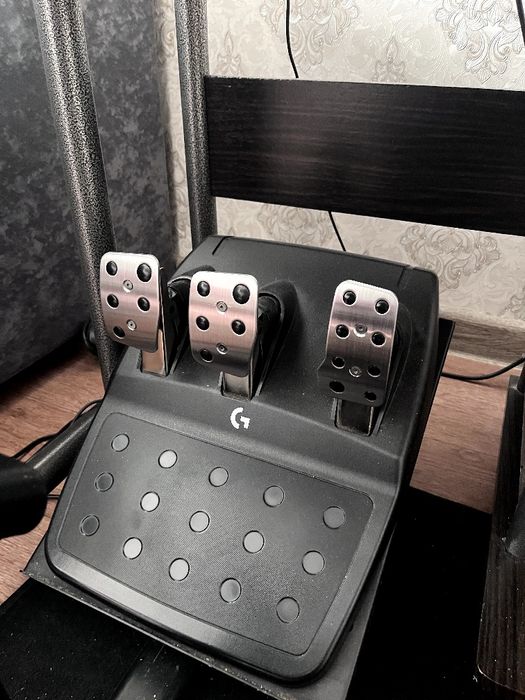 Logitech g923 с кокпитом