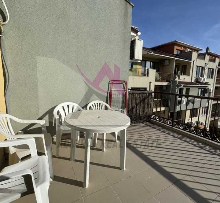 Затворен комплекс -двустаен -Бриз