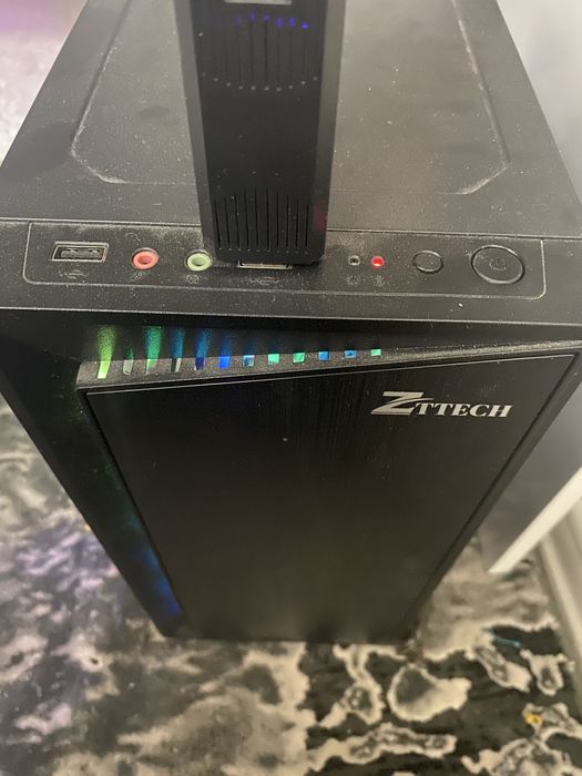 Продам компьютер игровой,тянет любые игры и задачи.