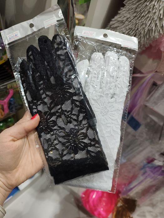 Продам парики , шляпы разных оттенков