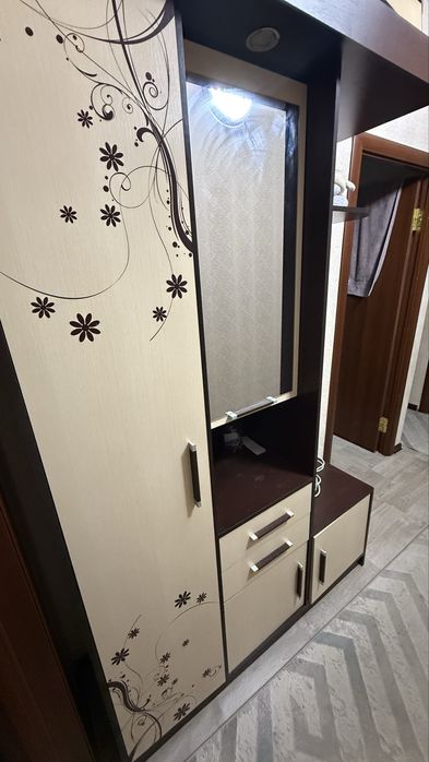 Шкаф для прихожей