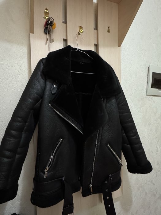 Продам куртки по 10 000 тг