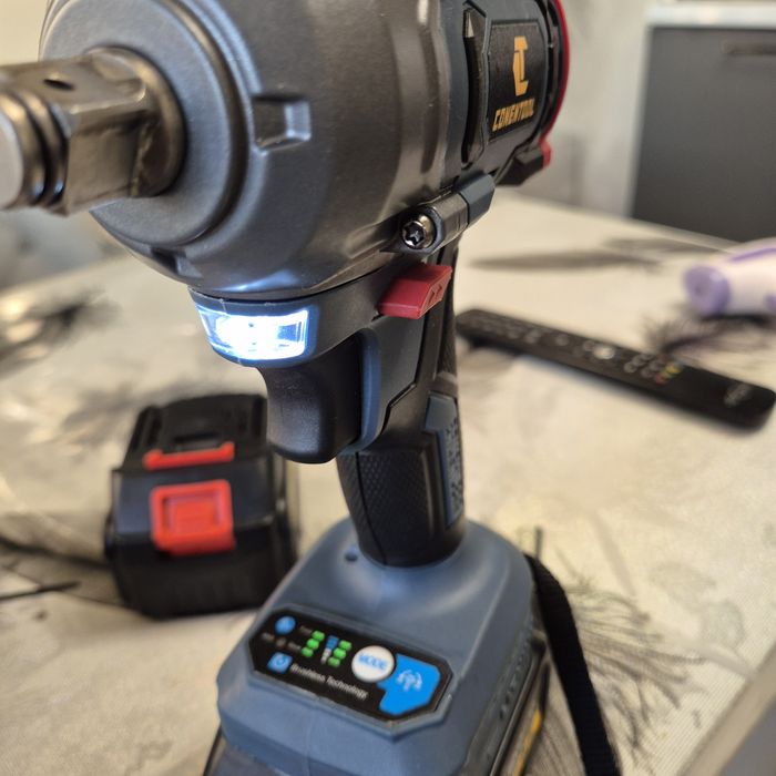 CONENTOOL 21V Безжичен ударен гайковерт. винтоверт/бормашина, 620N