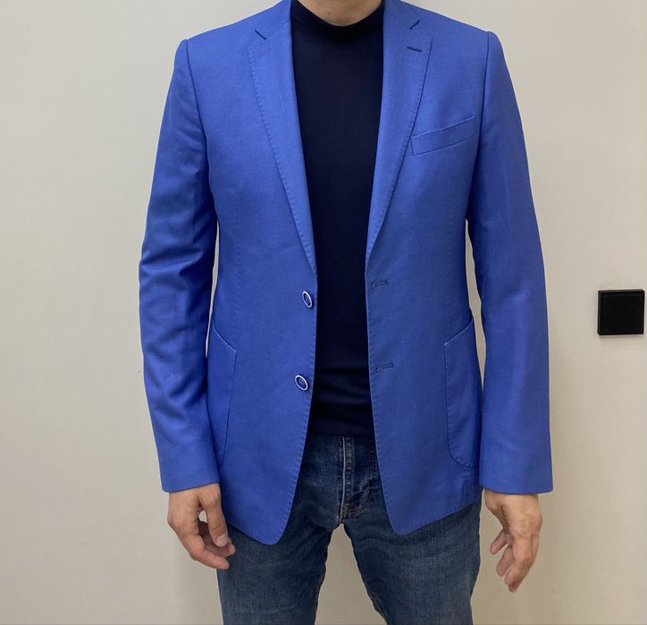 Продам пиджаки и костюм