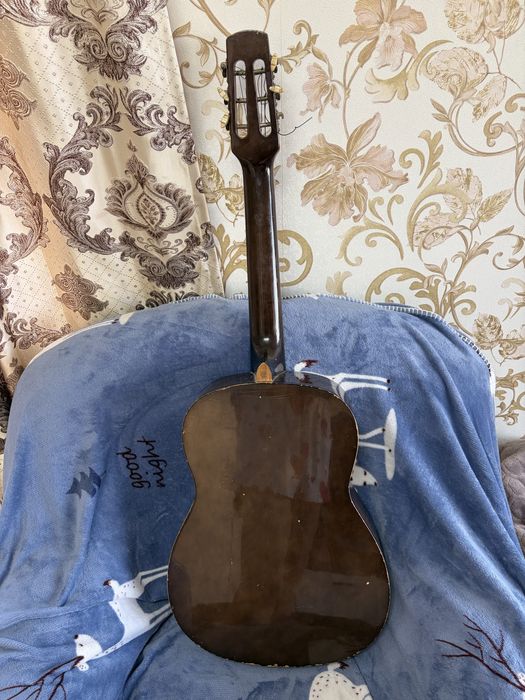 Продам гитару StarSun