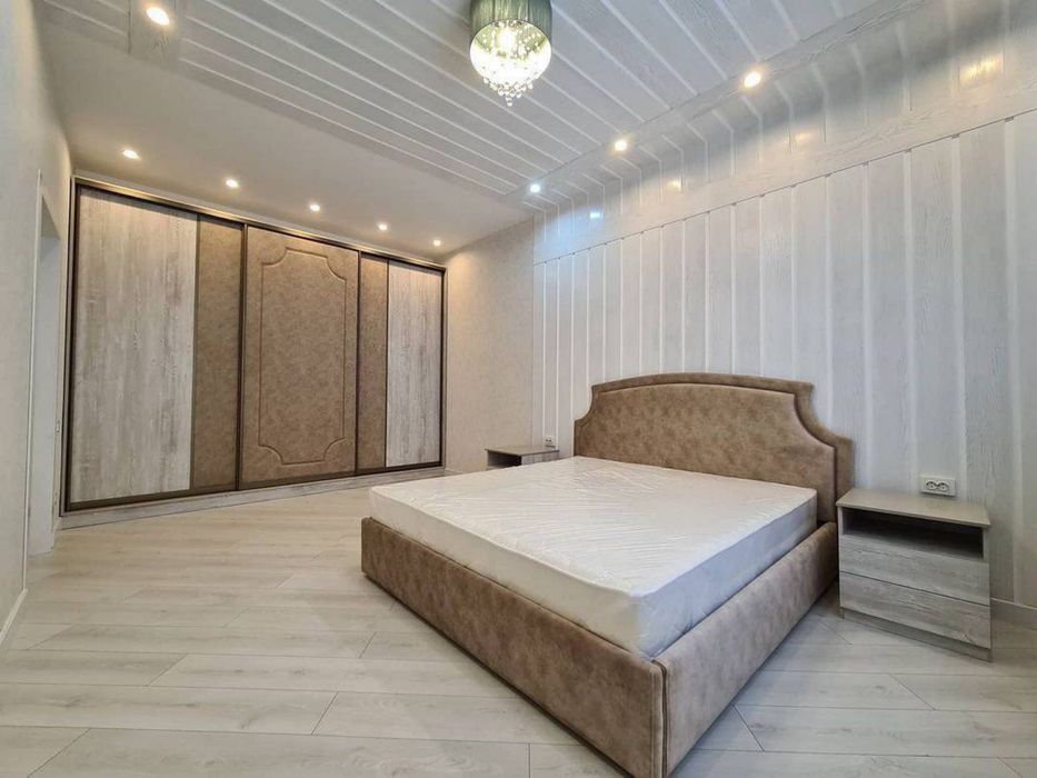 Яккасарой.  Жк.  Parisien от Golden house